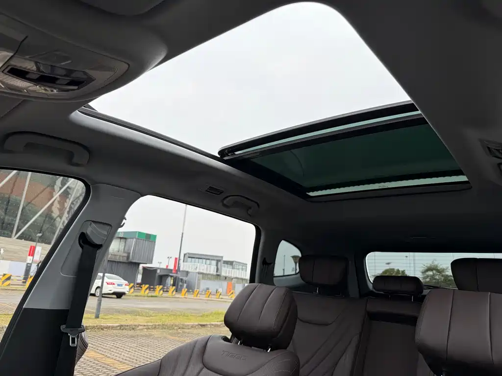 Chery Chery瑞虎8 PRO 2025 290T Two-Wheel Drive Premium Edition  Wait, I need to provide only the internationally accepted model name without mixing languages:  Chery Tiggo 8 PRO 2025 290T Two-Wheel Drive Premium Edition 2025 - thumbnail 26