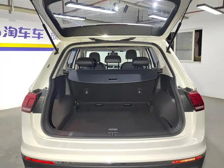 Volkswagen Volkswagen Tiguan L 2017 330TSI Automatic 2WD Comfort Edition 2018 - thumbnail 3