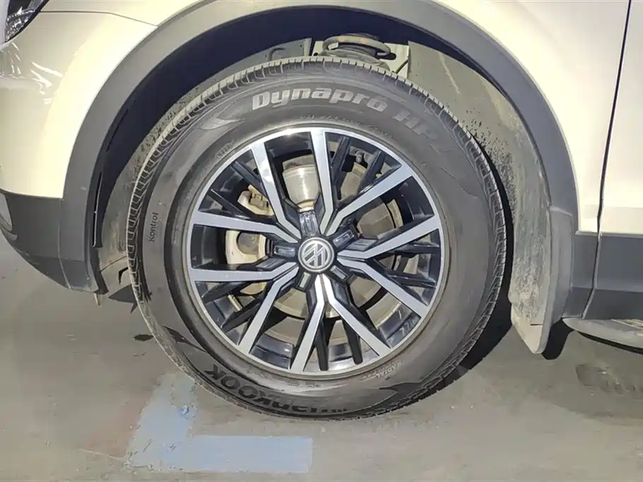 Volkswagen Volkswagen Tiguan L 2017 330TSI Automatic 2WD Comfort Edition 2018 - thumbnail 5