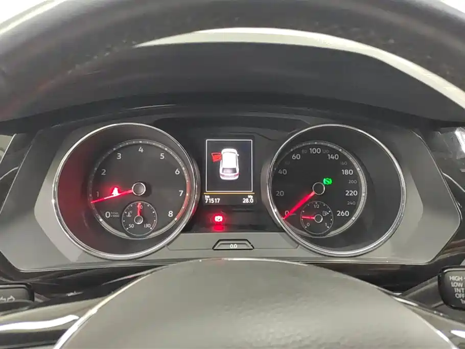 Volkswagen Volkswagen Tiguan L 2017 330TSI Automatic 2WD Comfort Edition 2018 - thumbnail 13