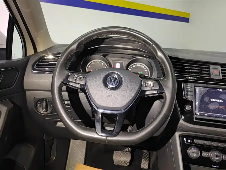 Volkswagen Volkswagen Tiguan L 2017 330TSI Automatic 2WD Comfort Edition 2018 - thumbnail 14