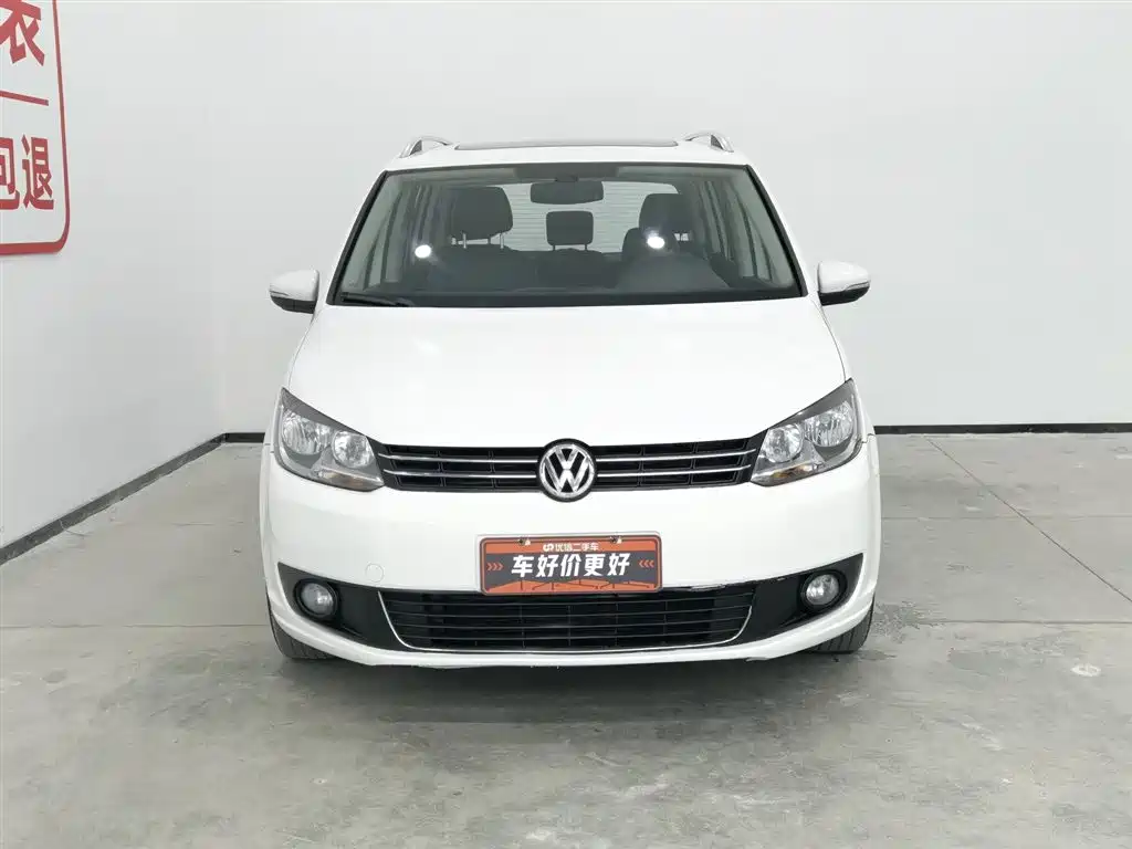 Volkswagen Volkswagen Touran 2015 1.4T Manual Comfort 5-seater 2014 - thumbnail 3