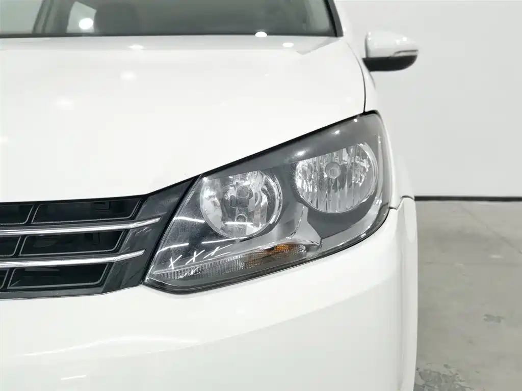 Volkswagen Volkswagen Touran 2015 1.4T Manual Comfort 5-seater 2014 - thumbnail 7