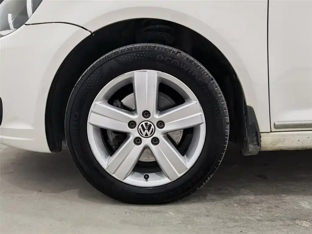 Volkswagen Volkswagen Touran 2015 1.4T Manual Comfort 5-seater 2014 - thumbnail 17