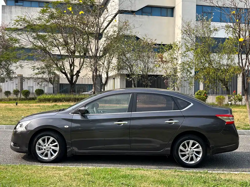 Nissan Nissan Sentra 2012 1.6XL CVT Luxury Edition 2014 - thumbnail 3