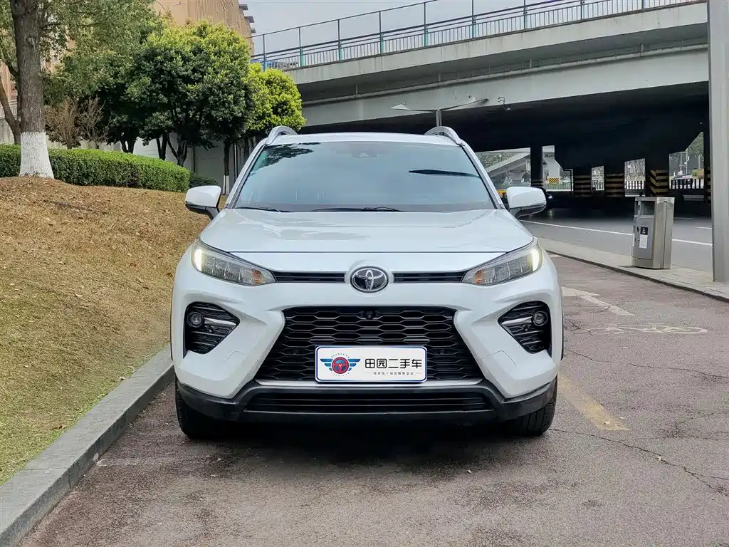 Toyota Venza 2021 2.0L CVT 2WD Luxury Edition 2023 - thumbnail 2