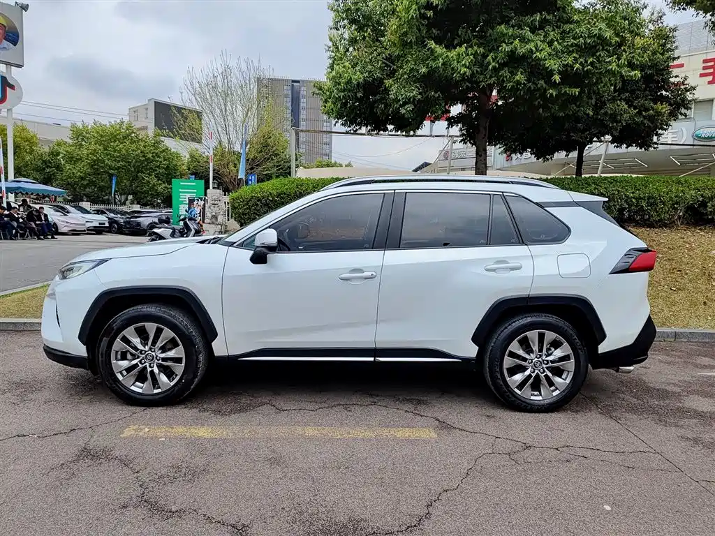 Toyota Venza 2021 2.0L CVT 2WD Luxury Edition 2023 - thumbnail 3