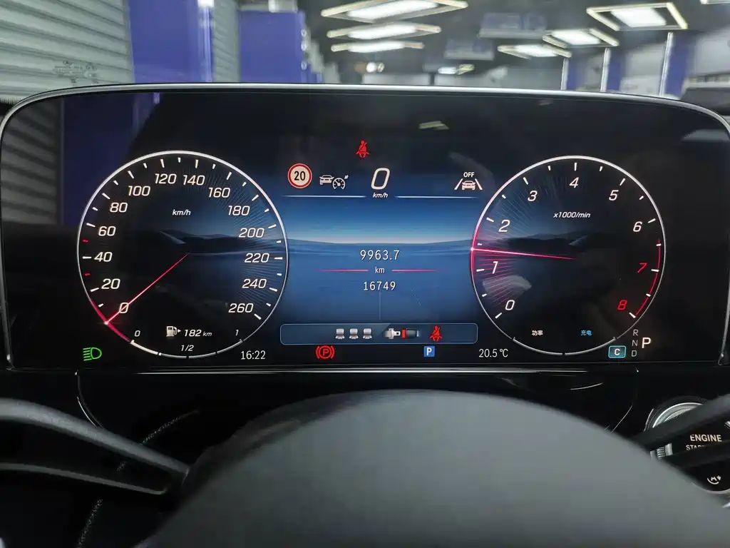 Mercedes-Benz Mercedes-Benz E-Class 2025 Model Year Facelift E 300 L Luxury Edition 2025 - thumbnail 3