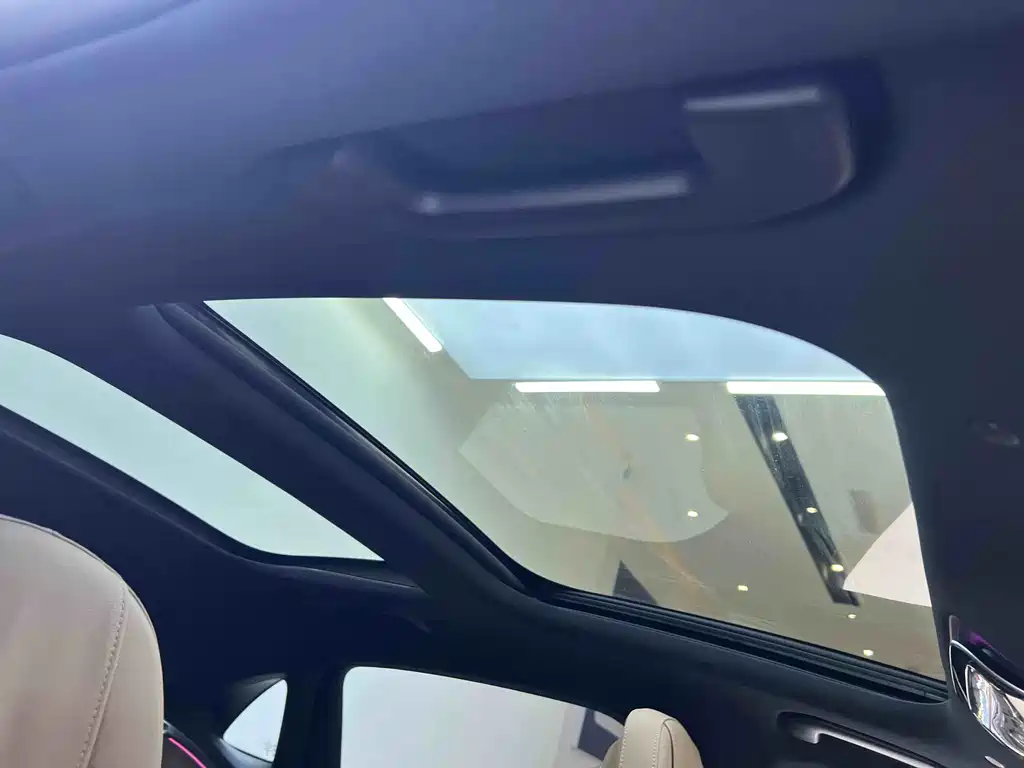 Mercedes-Benz Mercedes-Benz E-Class 2025 Model Year Facelift E 300 L Luxury Edition 2025 - thumbnail 9