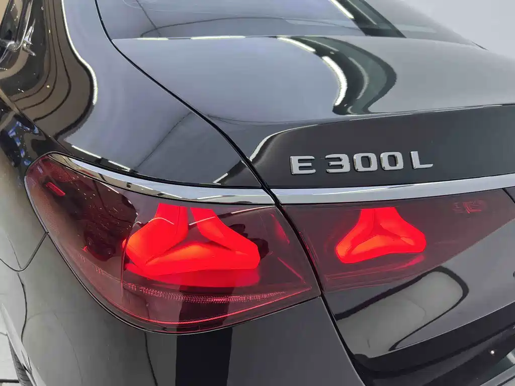 Mercedes-Benz Mercedes-Benz E-Class 2025 Model Year Facelift E 300 L Luxury Edition 2025 - thumbnail 19