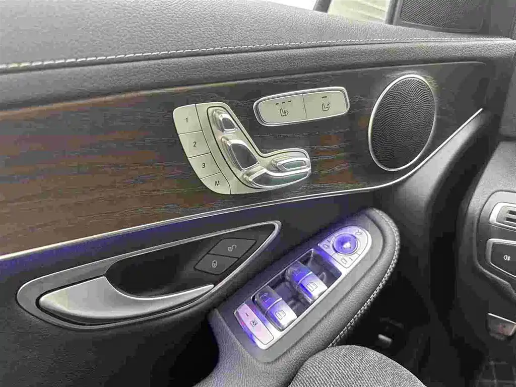 Mercedes-Benz Mercedes-Benz GLC 2021 GLC 260 L 4MATIC Luxury Edition 2021 - thumbnail 9