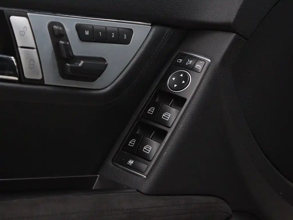Mercedes-Benz Mercedes-Benz C-Class AMG 2012 AMG C 63 Sport Edition 2013 - thumbnail 10