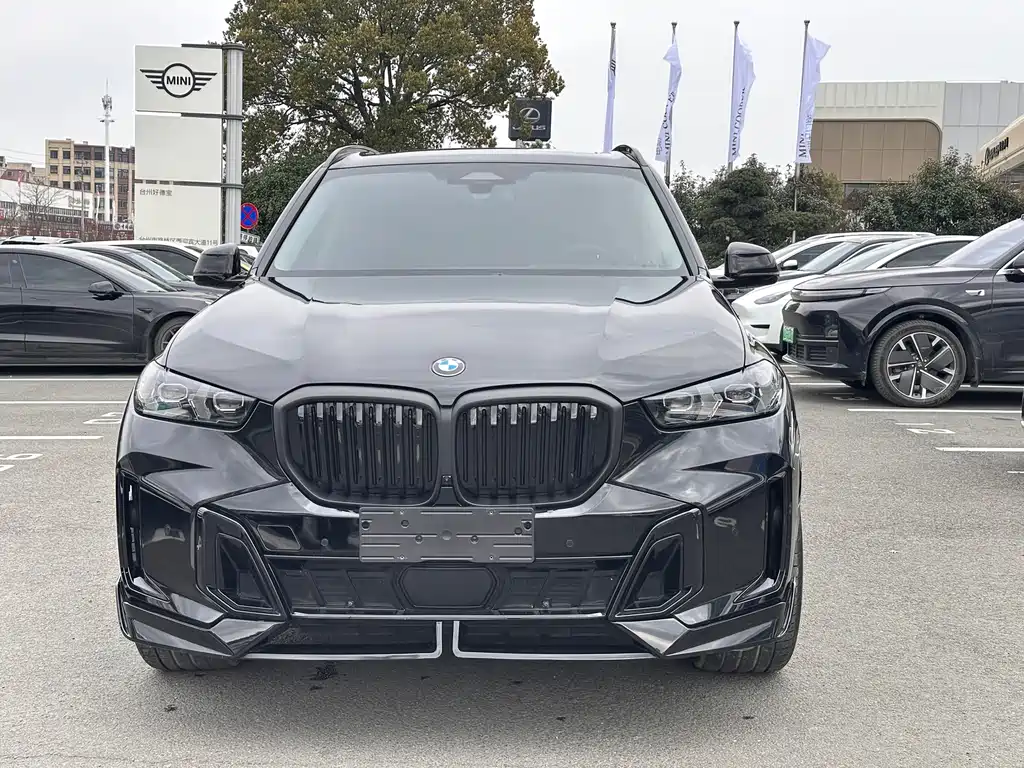 BMW BMW X5 2025 xDrive 30Li M Sport Shadow Night Package 2025 - thumbnail 4