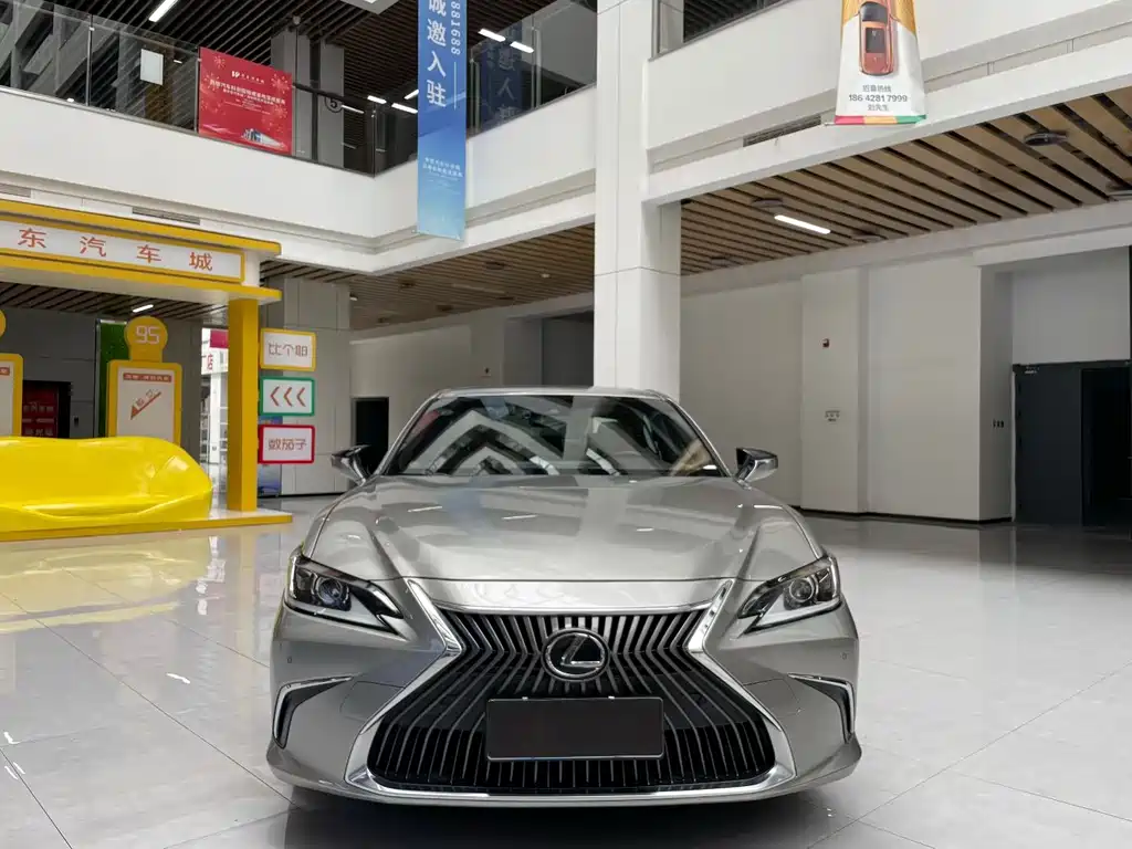 Lexus Lexus ES 2018 200 Excellence Edition China V 2019 - thumbnail 2