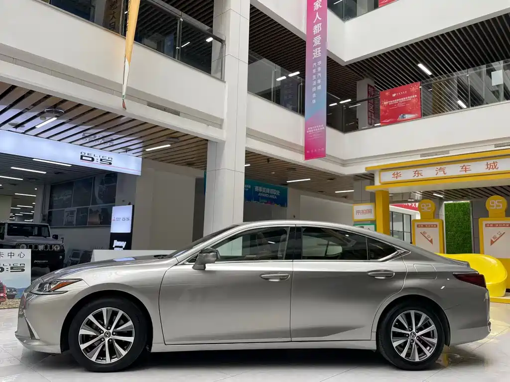 Lexus Lexus ES 2018 200 Excellence Edition China V 2019 - thumbnail 5