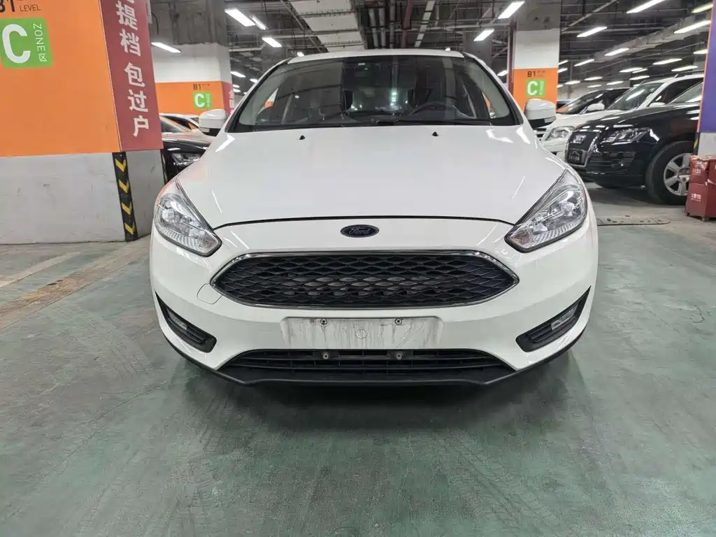 Ford Ford Focus 2015 Hatchback 1.6L Automatic Comfort Model 2016 - thumbnail 2