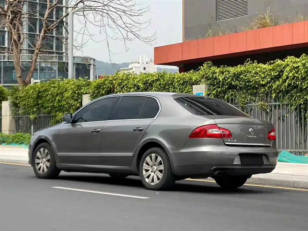 Skoda Skoda Octavia 2012 1.8TSI Automatic Elegant Edition 2013 - thumbnail 5