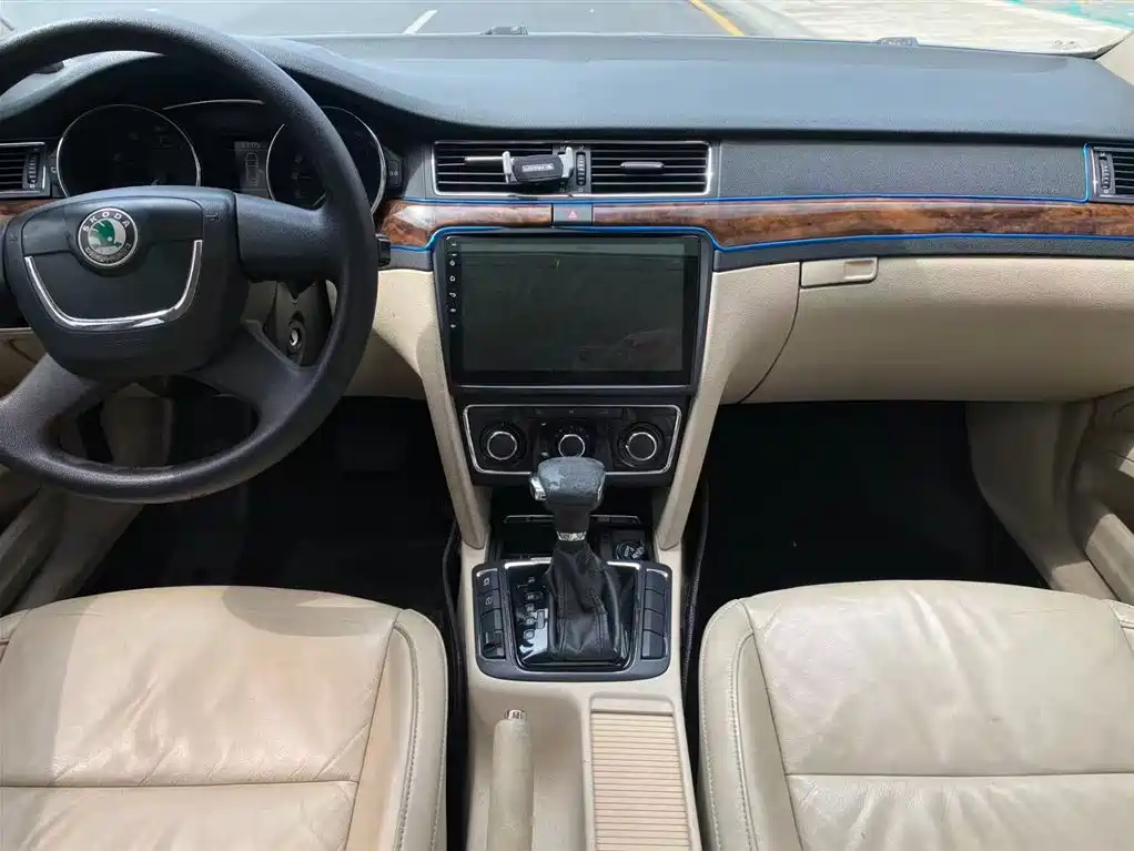 Skoda Skoda Octavia 2012 1.8TSI Automatic Elegant Edition 2013 - thumbnail 7