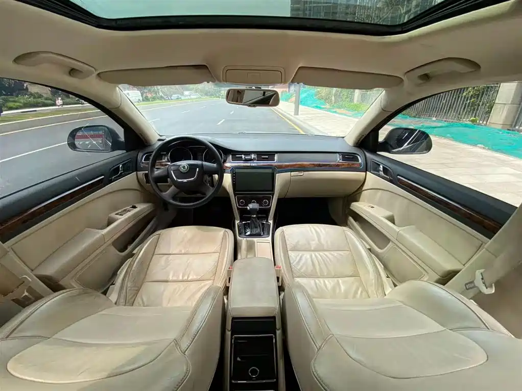 Skoda Skoda Octavia 2012 1.8TSI Automatic Elegant Edition 2013 - thumbnail 9