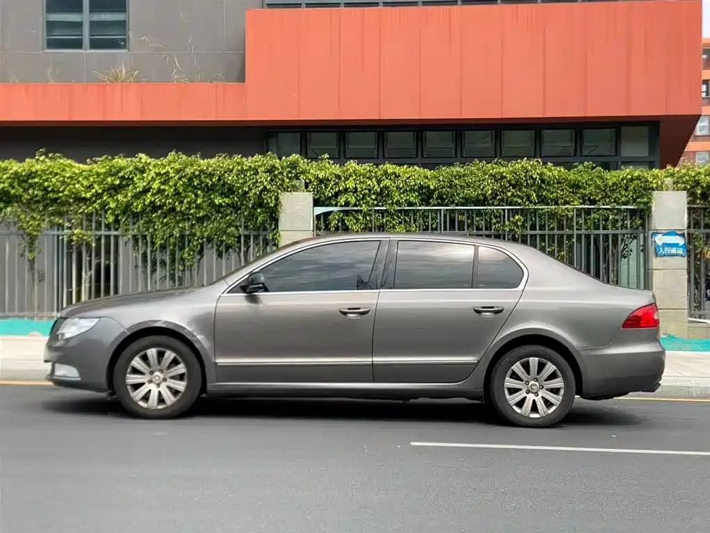 Skoda Skoda Octavia 2012 1.8TSI Automatic Elegant Edition 2013 - thumbnail 16