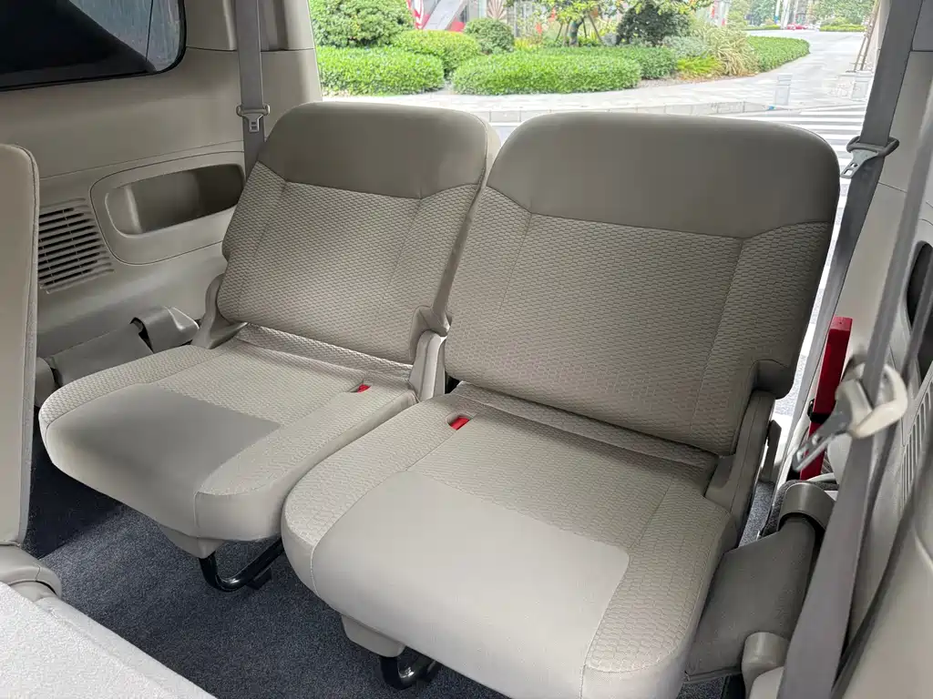 Nissan Nissan NV200 2016 Facelift 1.6L CVT Luxury Edition 2017 - thumbnail 8