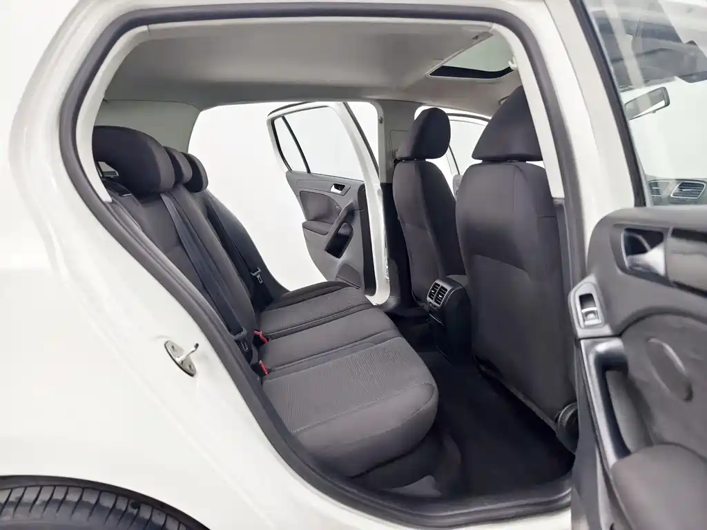 Volkswagen Volkswagen Golf 2012 1.6 Automatic Comfort Edition 2014 - thumbnail 16