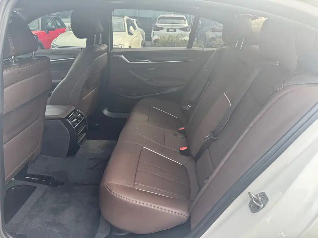 BMW BMW 5 Series 2022 530Li Leading Model M Sport Package 2023 - thumbnail 5
