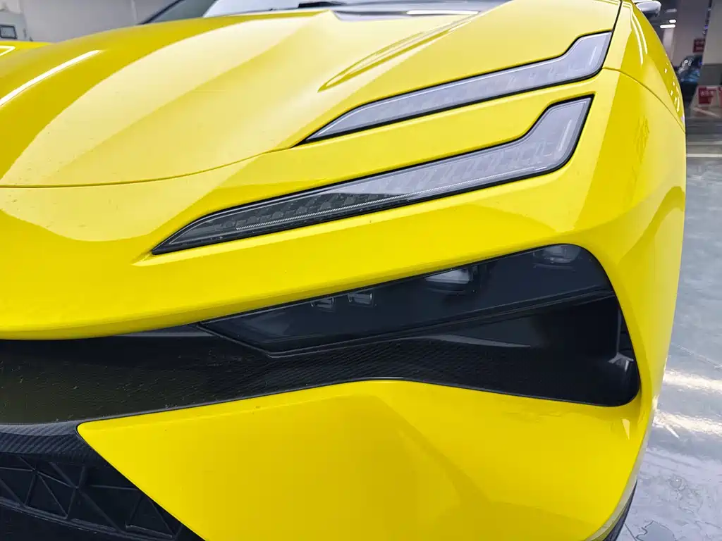 Lotus Sports Car EMEYA 2025 900 Executive Edition 2026 - thumbnail 28