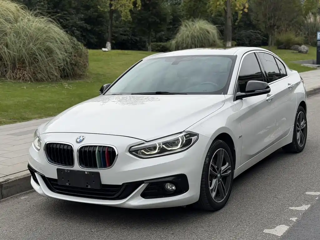 BMW BMW 1 Series 2018 118i Sport Line 2018