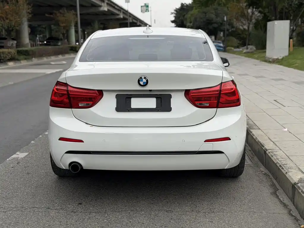 BMW BMW 1 Series 2018 118i Sport Line 2018 - thumbnail 9