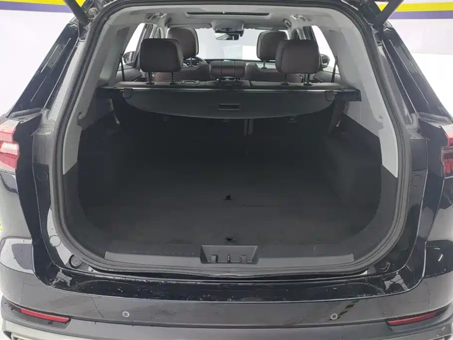 Chery Tiggo 8 Pro 2022 290T 2WD Infinite Edition 5-seater 2023 - thumbnail 4