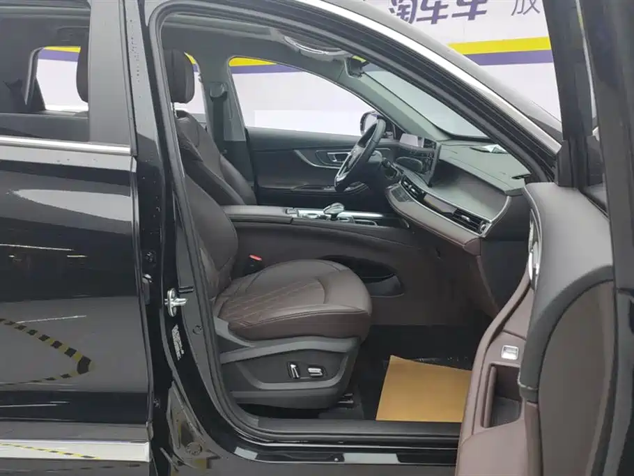 Chery Tiggo 8 Pro 2022 290T 2WD Infinite Edition 5-seater 2023 - thumbnail 8