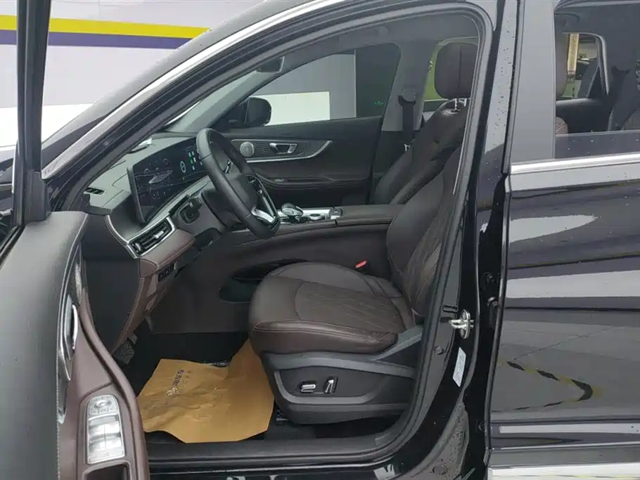 Chery Tiggo 8 Pro 2022 290T 2WD Infinite Edition 5-seater 2023 - thumbnail 9