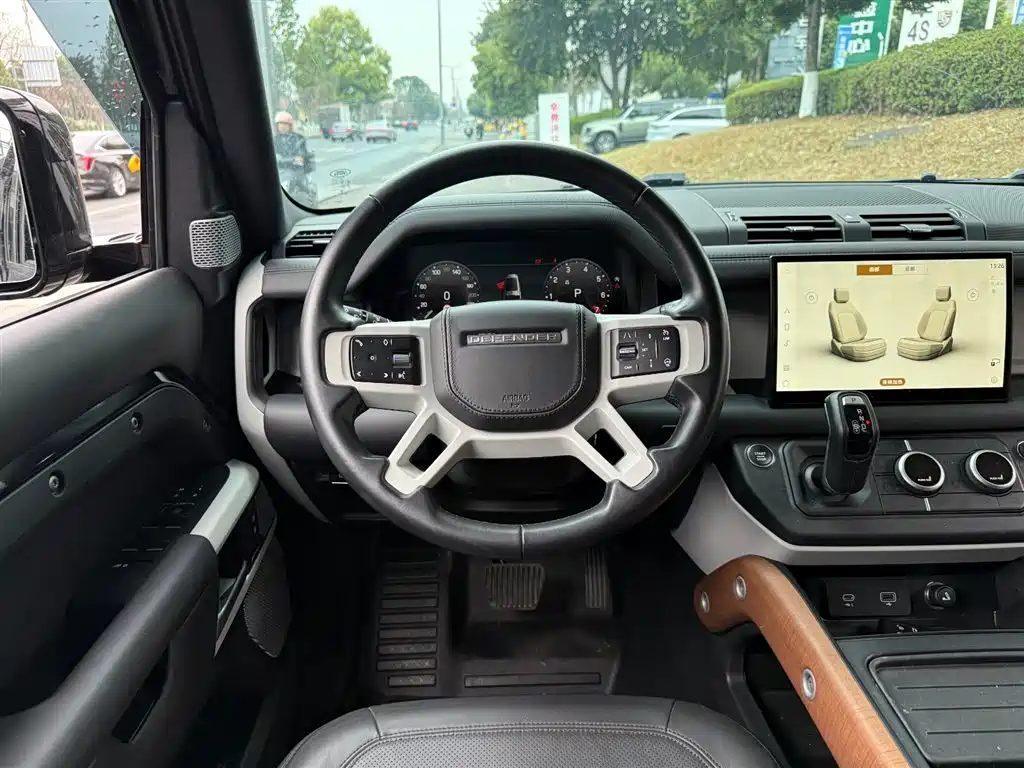 Land Rover Land Rover Defender 2023 130 3.0T P400 HSE 2023 - thumbnail 6