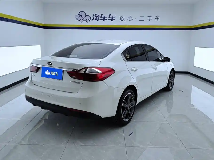 Kia Kia K3 2017 1.6L Automatic 15th Anniversary Special Edition GLS 2018 - thumbnail 3