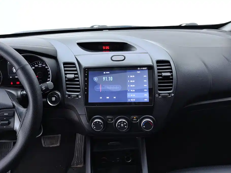 Kia Kia K3 2017 1.6L Automatic 15th Anniversary Special Edition GLS 2018 - thumbnail 13