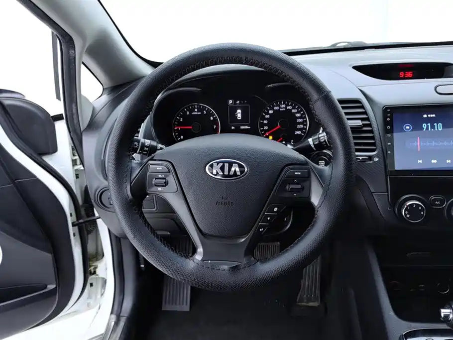 Kia Kia K3 2017 1.6L Automatic 15th Anniversary Special Edition GLS 2018 - thumbnail 15