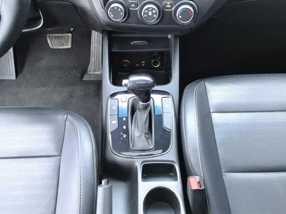 Kia Kia K3 2017 1.6L Automatic 15th Anniversary Special Edition GLS 2018 - thumbnail 16