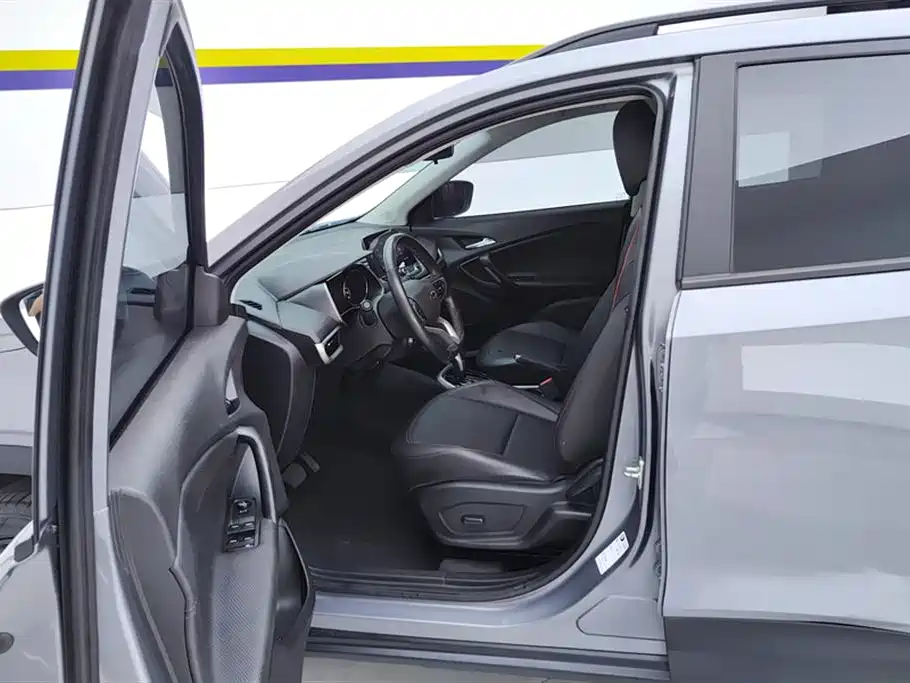 Chevrolet Trax 2021 Redline 335T CVT Premier Edition国VI 2021 - thumbnail 9