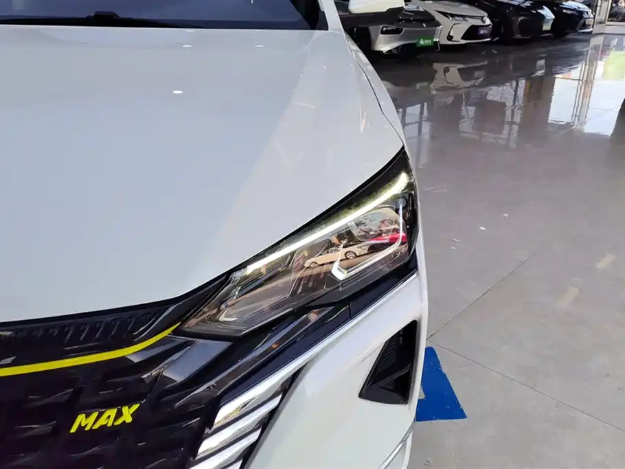 Dongfeng Fengshen Yi Xuan MAX 2021 Super Energy Dad Hybrid Edition 2023 - thumbnail 4