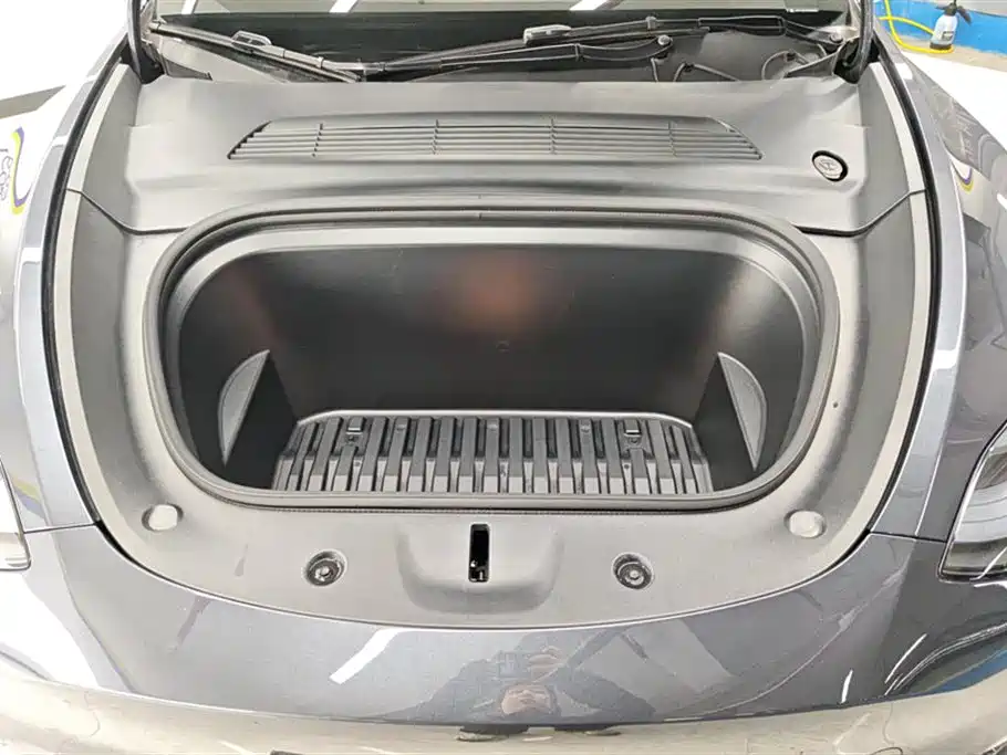 Tesla Model Y 2024 Rear-Wheel Drive 2024 - thumbnail 10