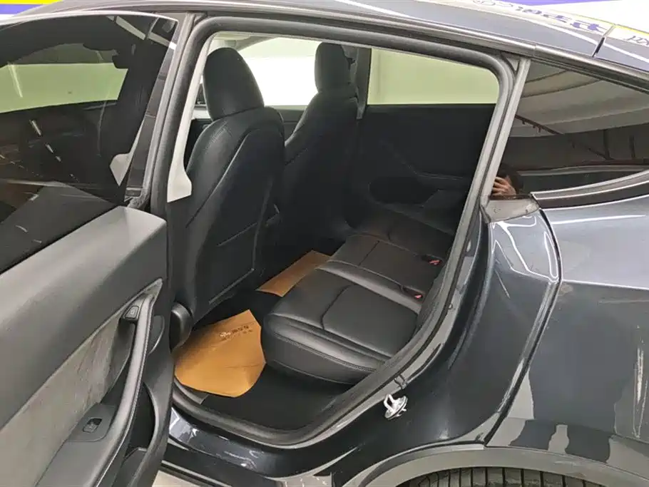 Tesla Model Y 2024 Rear-Wheel Drive 2024 - thumbnail 11