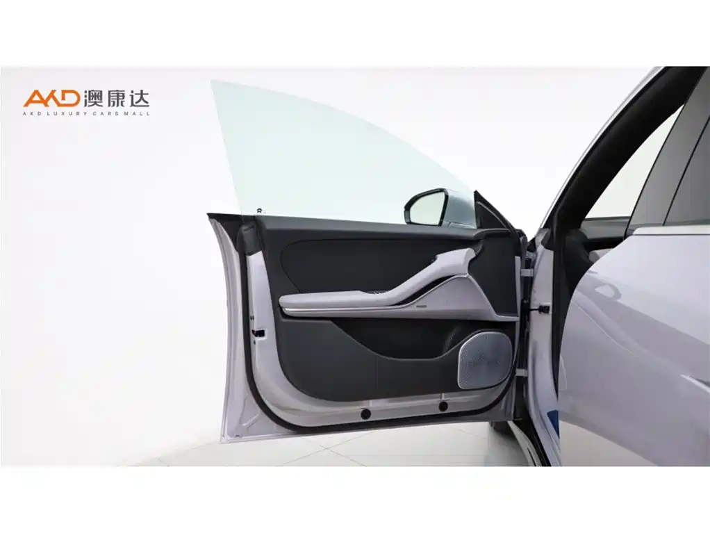 NIO NIO ET5/25/75kWh 2025 - thumbnail 10