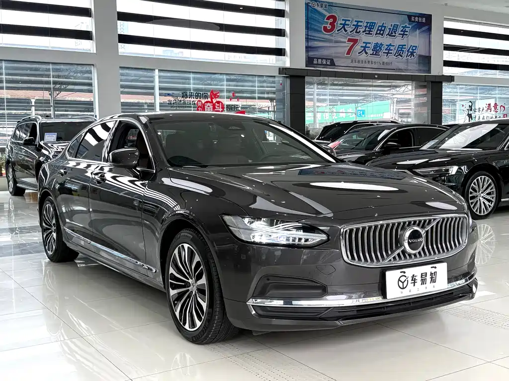 Volvo Volvo S90 2023 B5 Momentum Luxury Edition 2023 - thumbnail 3