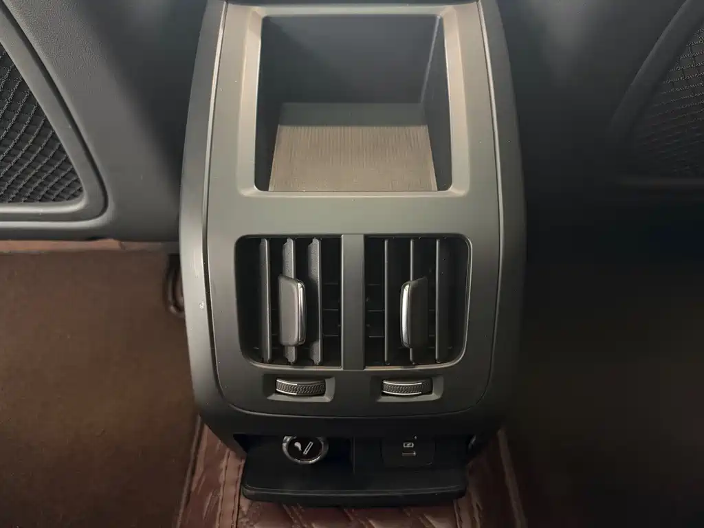Volvo Volvo S90 2023 B5 Momentum Luxury Edition 2023 - thumbnail 11