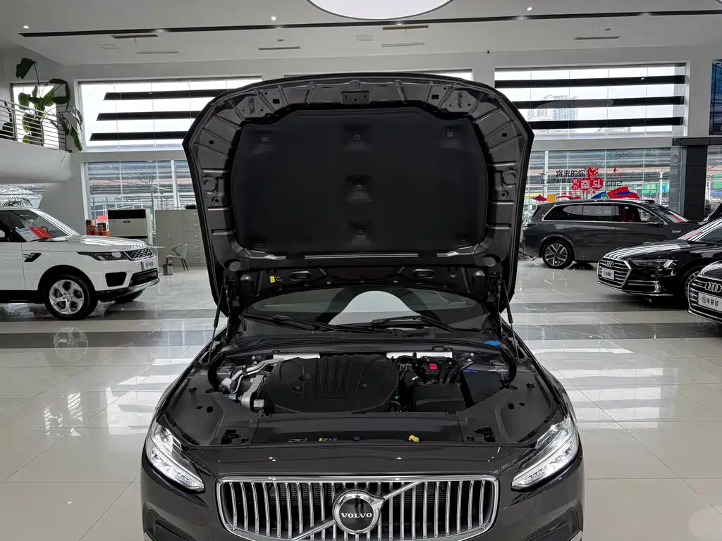 Volvo Volvo S90 2023 B5 Momentum Luxury Edition 2023 - thumbnail 15