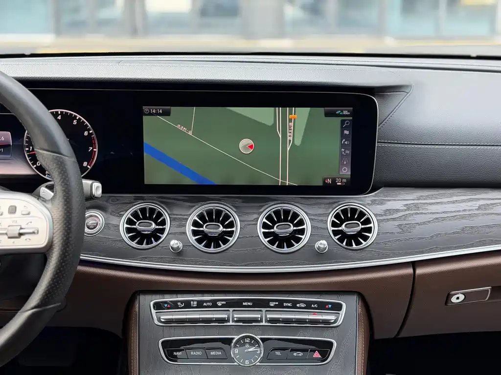 Mercedes-Benz Mercedes-Benz E-Class 2020 E 300 L Sport Fashion Edition 2020 - thumbnail 12