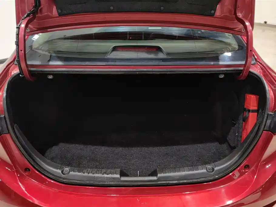 Mazda Mazda 3 Axela 2016 Sedan 1.5L Automatic Comfort 2016 - thumbnail 4