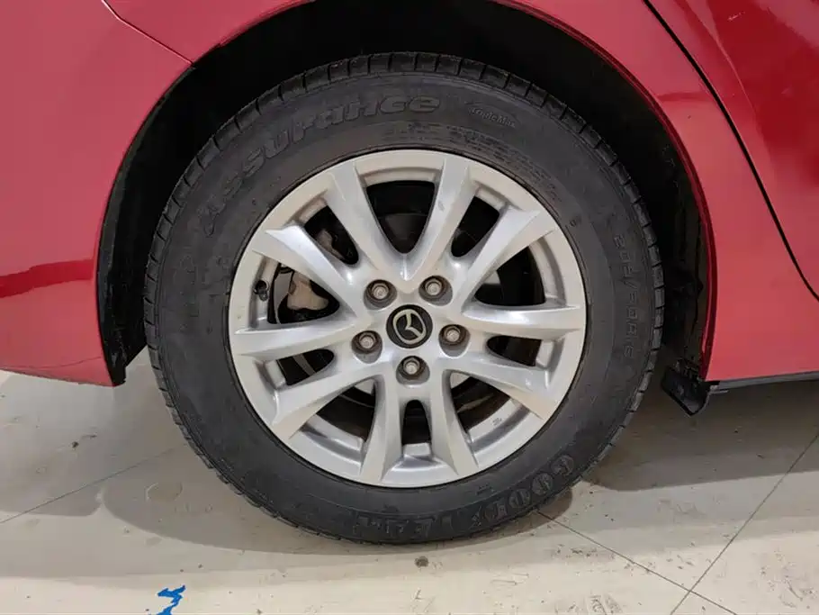 Mazda Mazda 3 Axela 2016 Sedan 1.5L Automatic Comfort 2016 - thumbnail 6