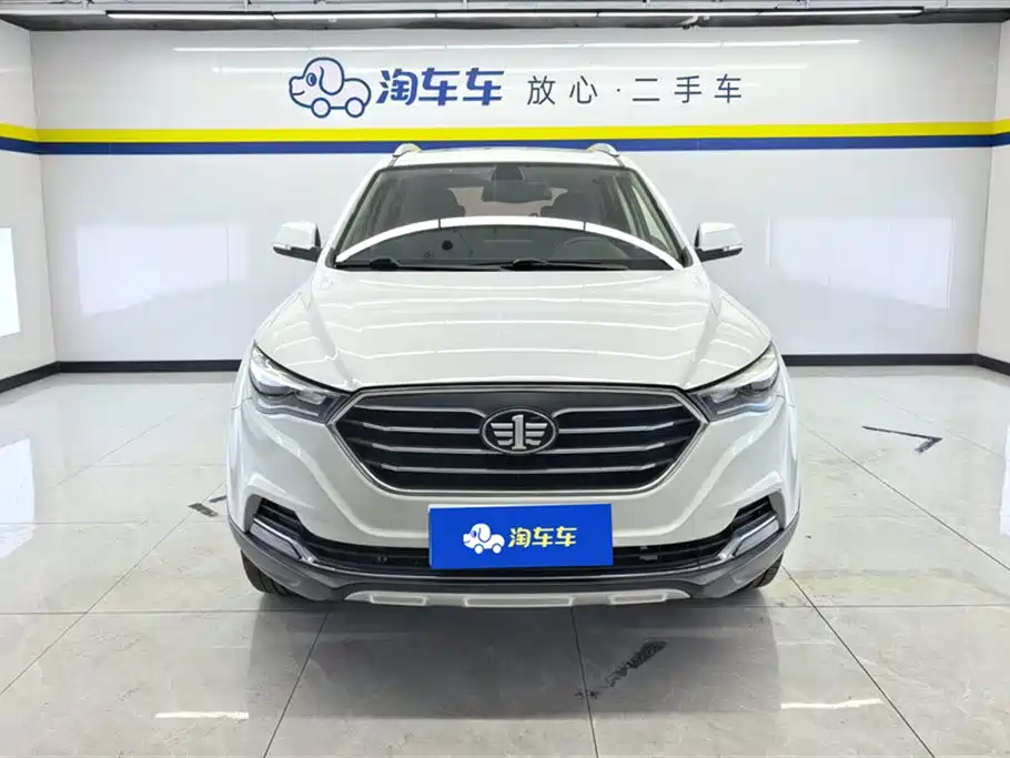 Bestune Benteng X40 2019 1.6L Automatic Luxury Edition China V 2019 - thumbnail 2